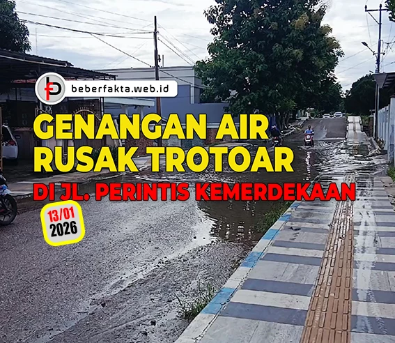 Trotoar yang rusak akibat genangan air yang lama surut