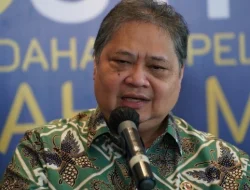 UMKM Naik Level! Airlangga Guyur KUR Rp300 Triliun, AI Jadi Senjata Baru