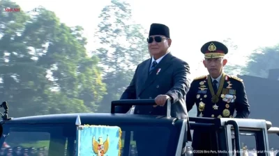 🚔 Naik Maung, Prabowo-Bareng Kapolri Sidak Pasukan! Momen Hari Bhayangkara ke-80 Jadi Sorotan