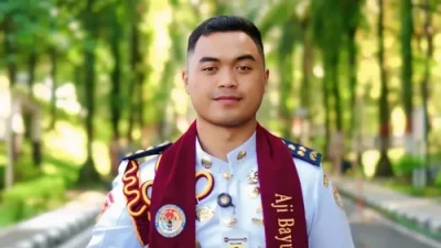 Putra Buruh Bangunan NTT Jadi Lulusan Terbaik IPDN 2026