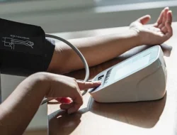 Awas! 6 Kebiasaan Sepele Ini Bisa Picu Darah Tinggi