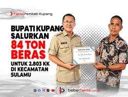 Bupati Kupang Salurkan 84 Ton Beras untuk 2.803 KK di Sulamu